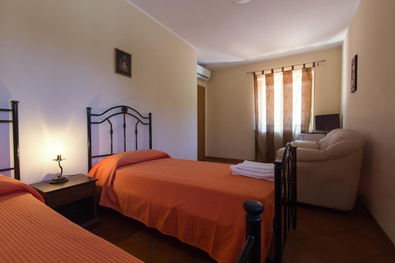 Agriturismo Il Sole Villa Sant'Angelo di Brolo Camera foto